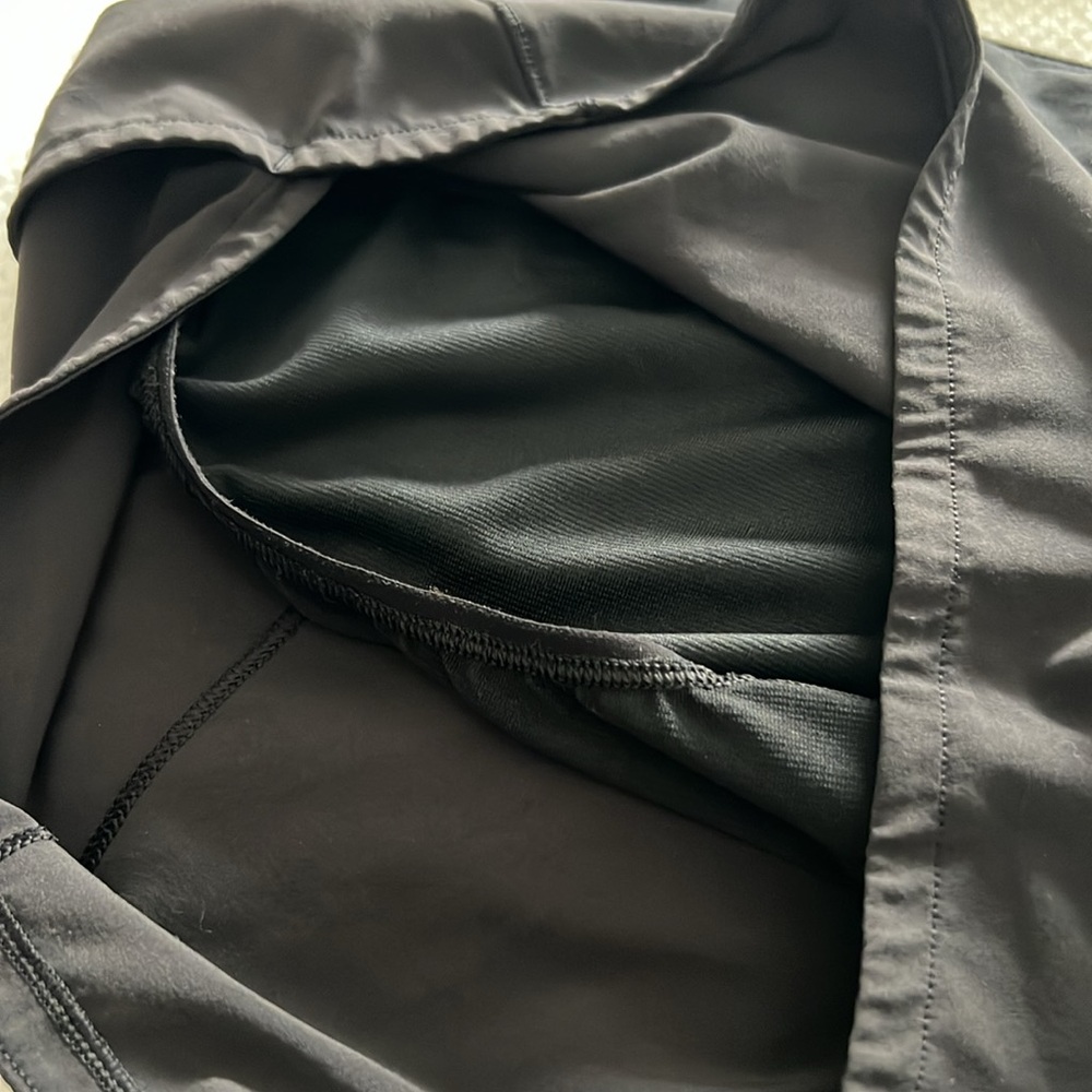 Like new 2 1/2 inch shorts from Lululemon. Size 10. - Picture 3 of 4